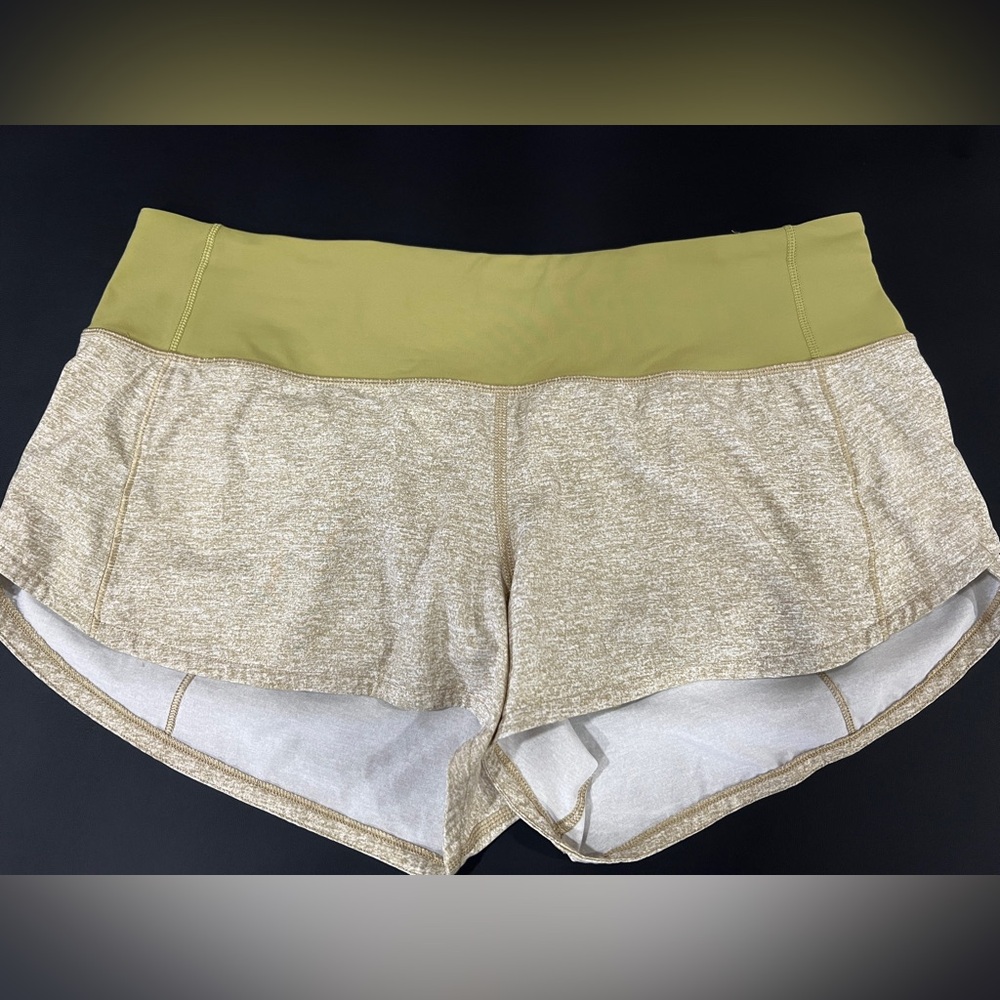 Lululemon Speed Up Shorts - Picture 4 of 7